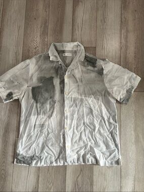 Zara White and Gray Short-Sleeve Button-Down Shirt with Washed Panels